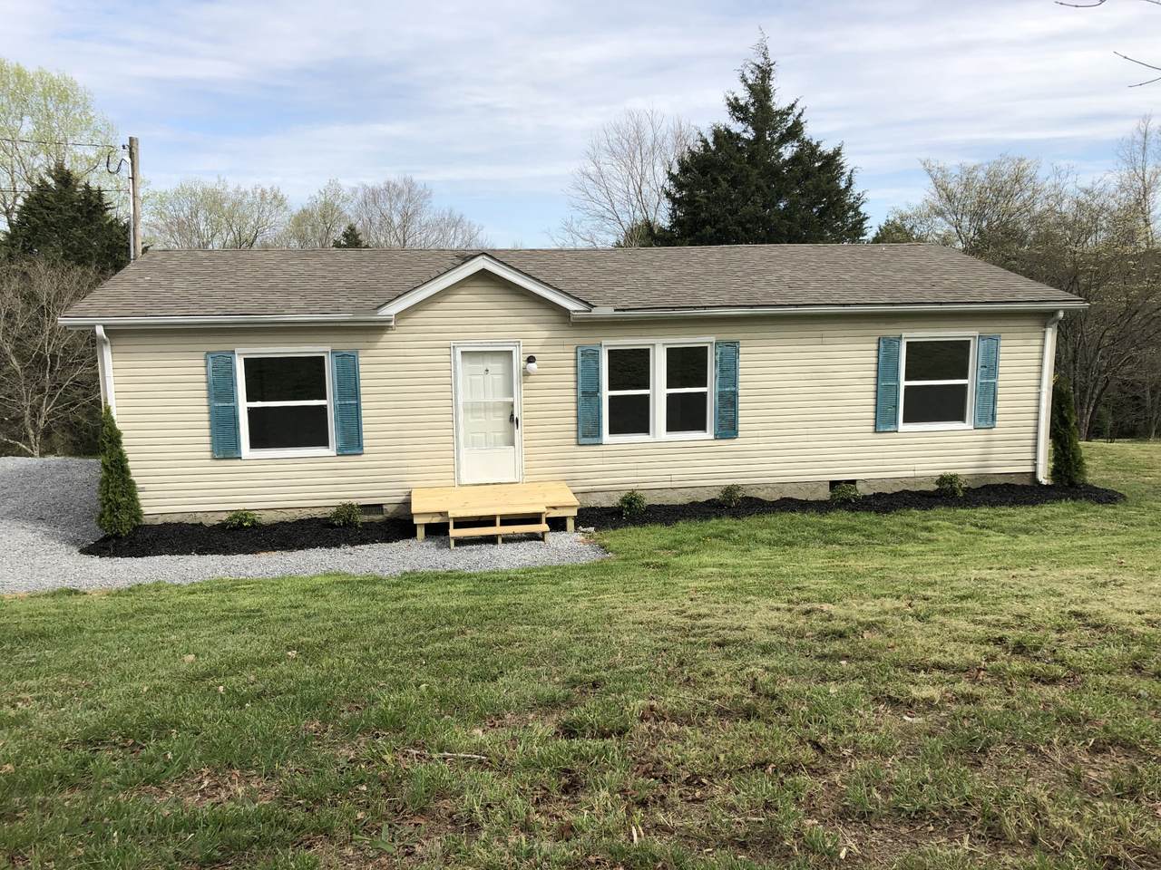 1007 Hopewood Ln - Photo 1