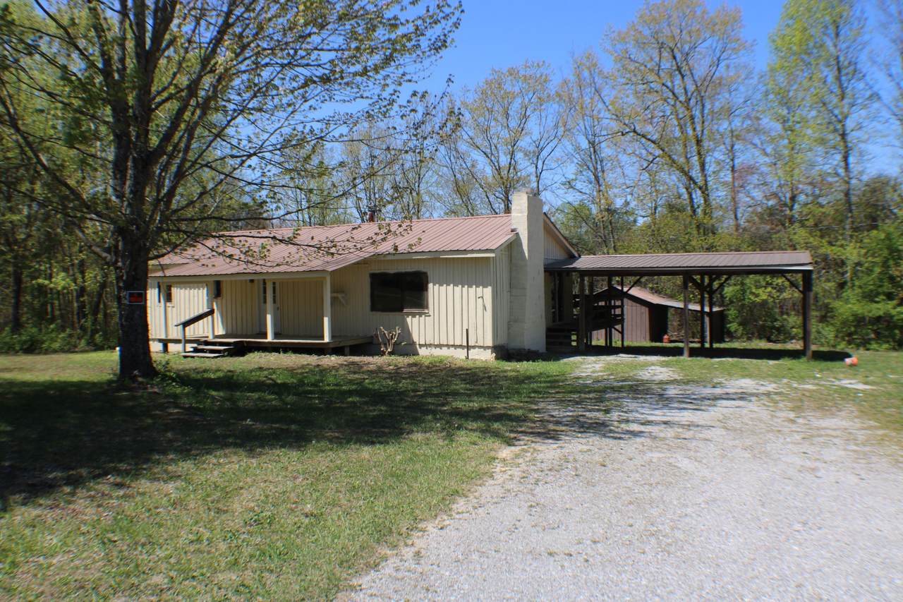 724 Wildwood Rd - Photo 1
