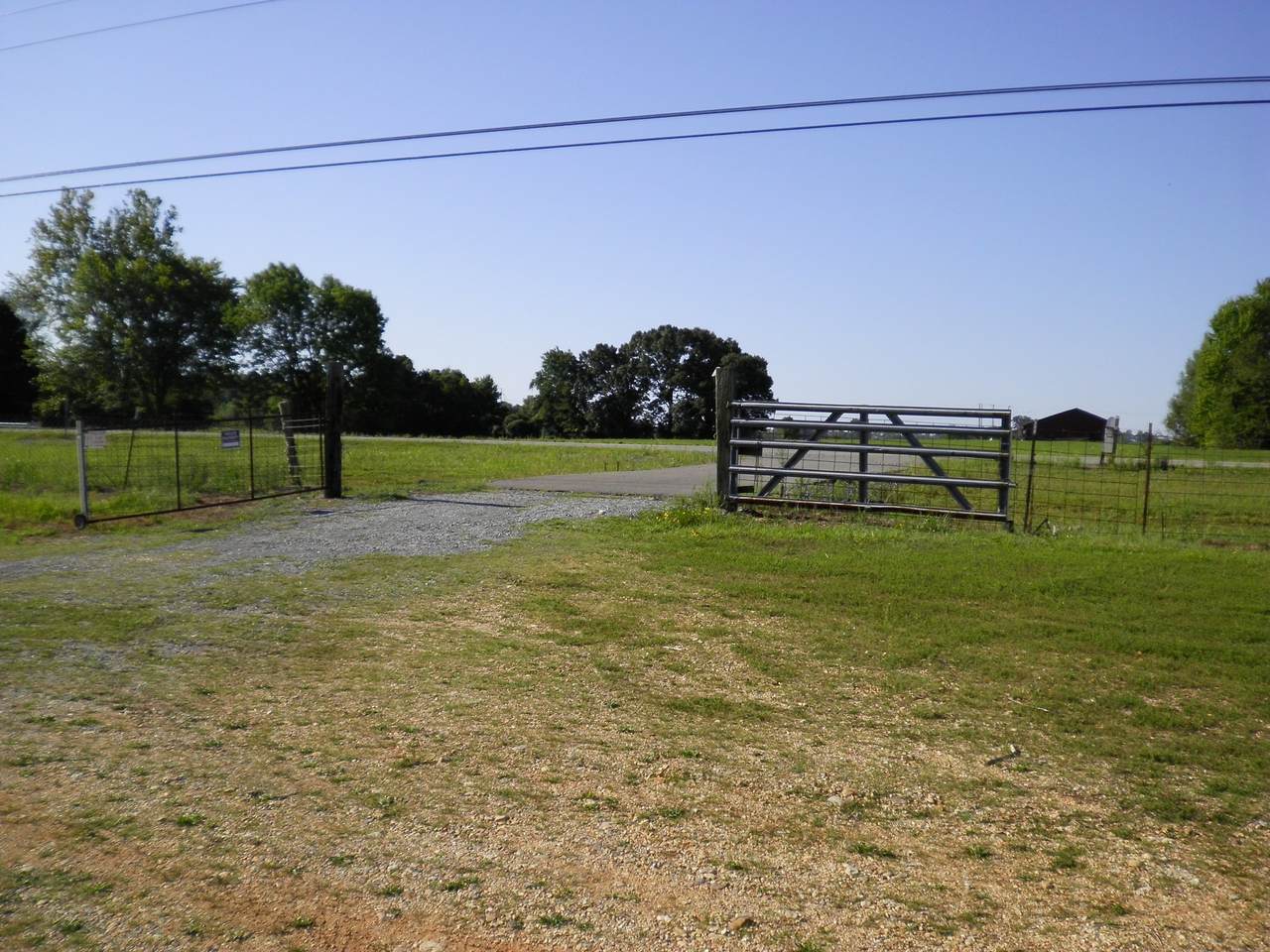 2521 Highway 79 - Photo 1