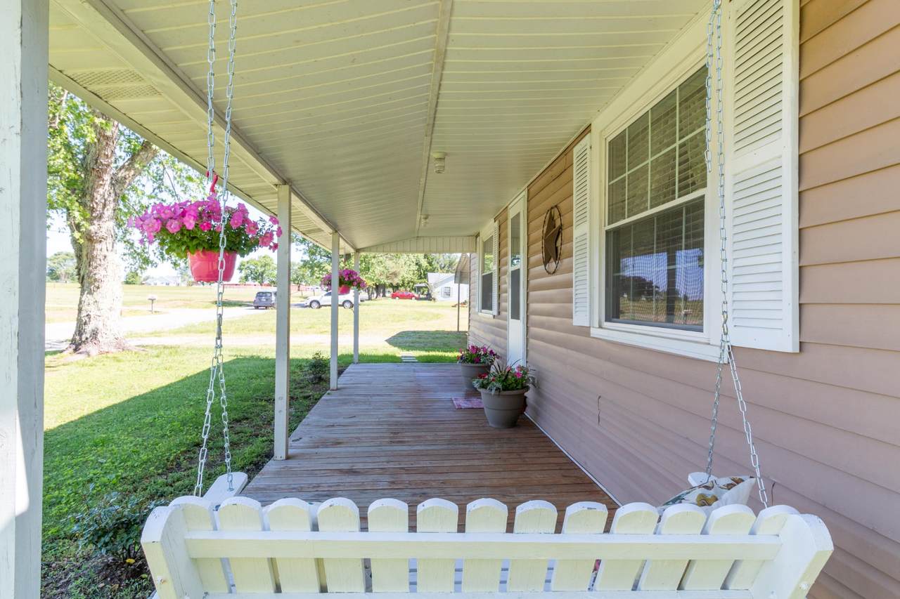 106 Hollaway St - Photo 1