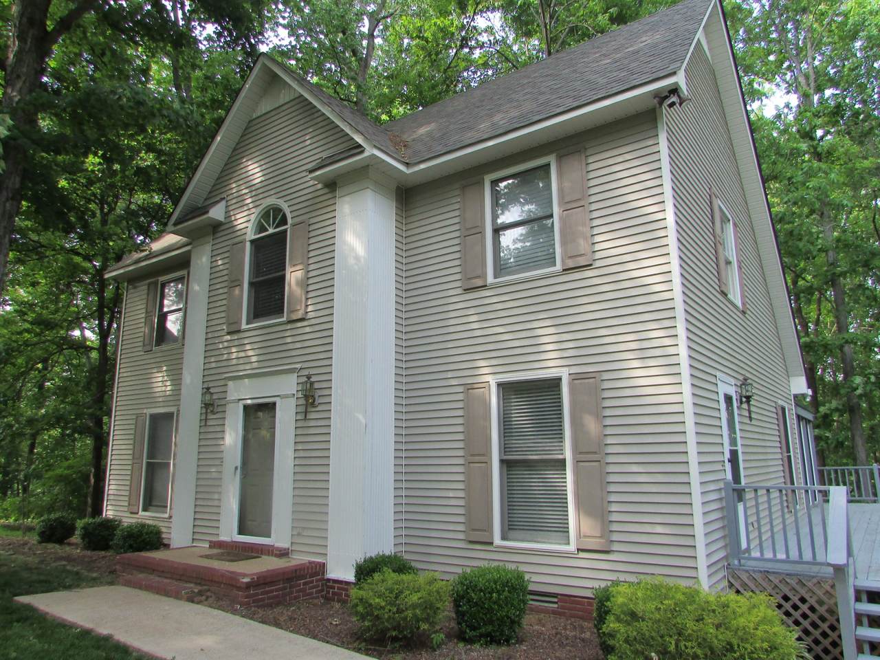 3308 Foxland Ct - Photo 1