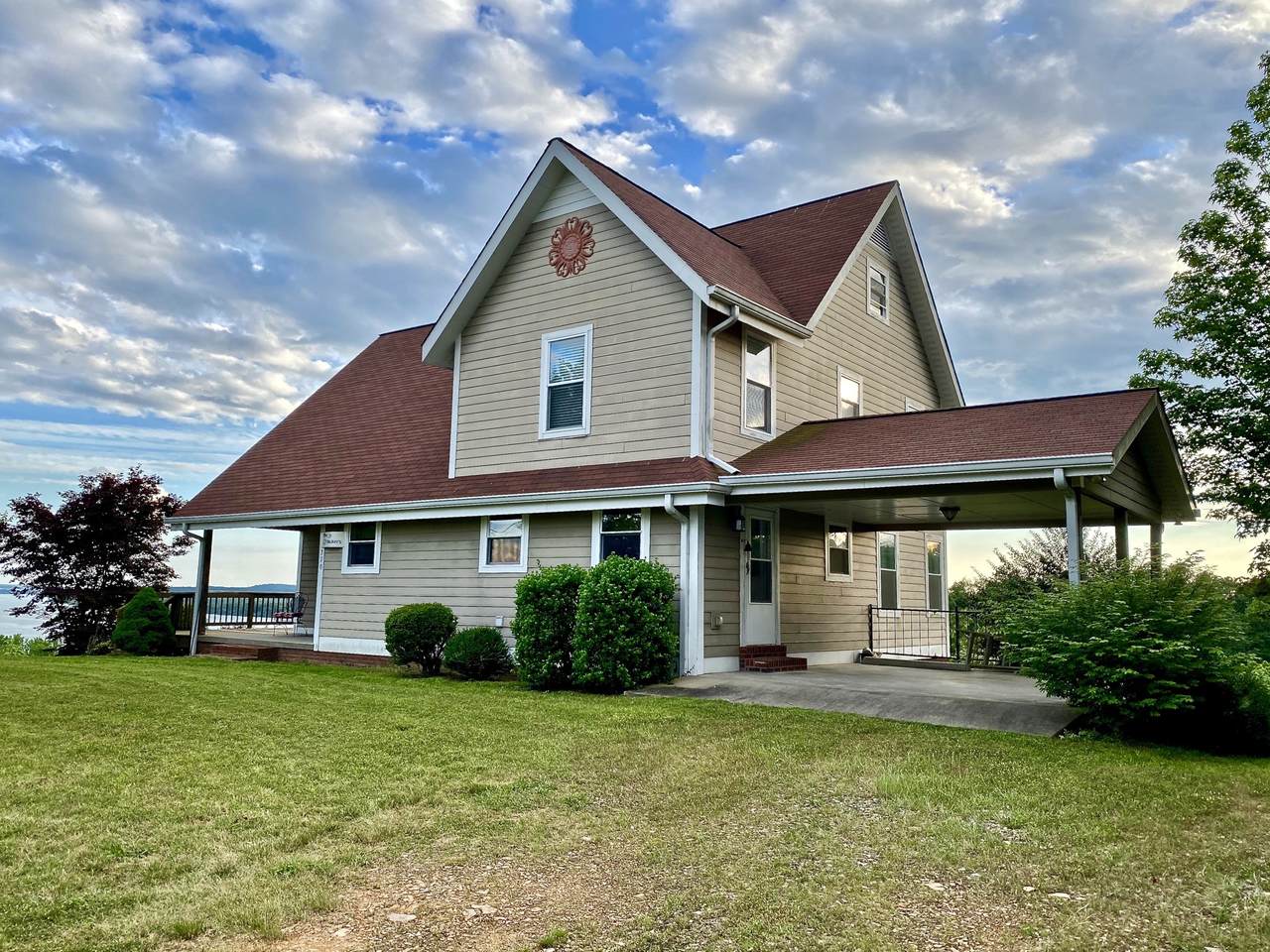 370 Turtle Point Ln - Photo 1