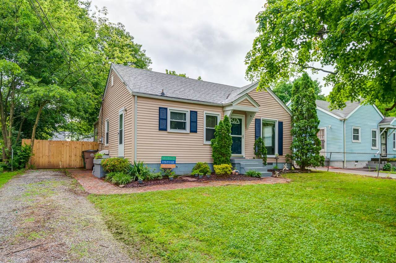 2113 Martha Ave - Photo 1