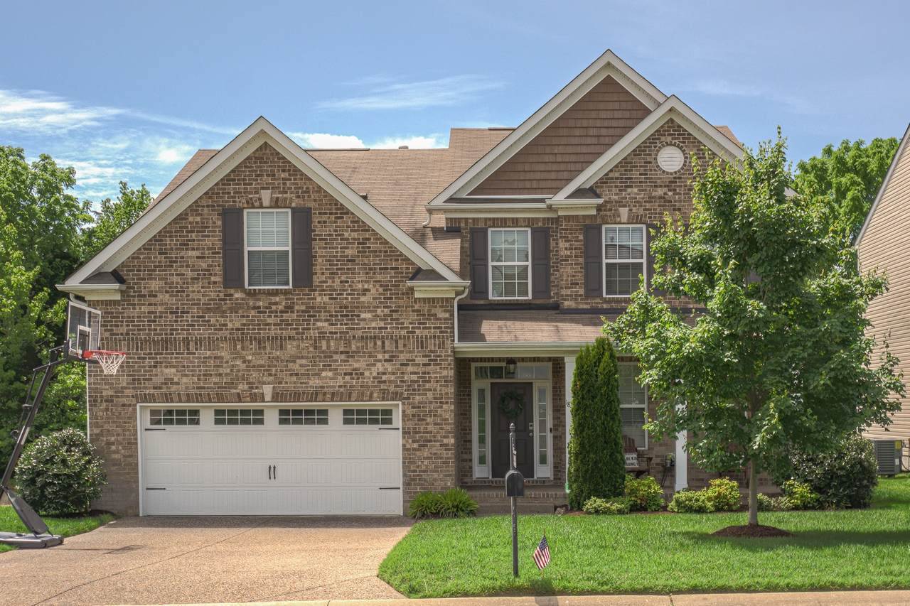 1844 Looking Glass Ln - Photo 1