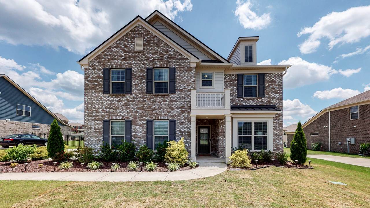 1009 Maleventum Way - Photo 1