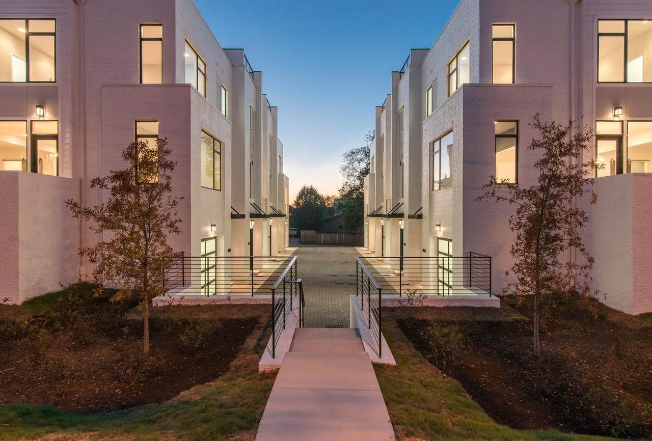 1005 12th Ave - Photo 1