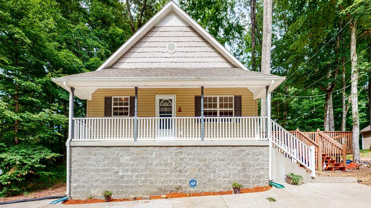 461 Lakeshore Dr - Photo 1