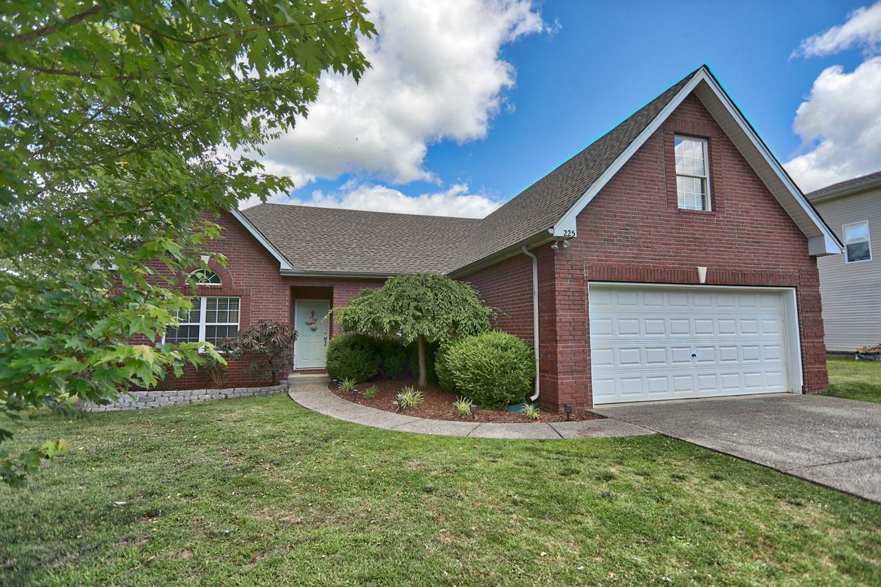 225 Foster Dr - Photo 1