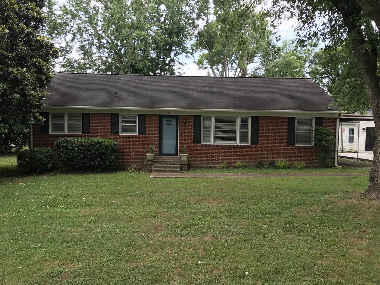 316 Bel Aire Dr - Photo 1