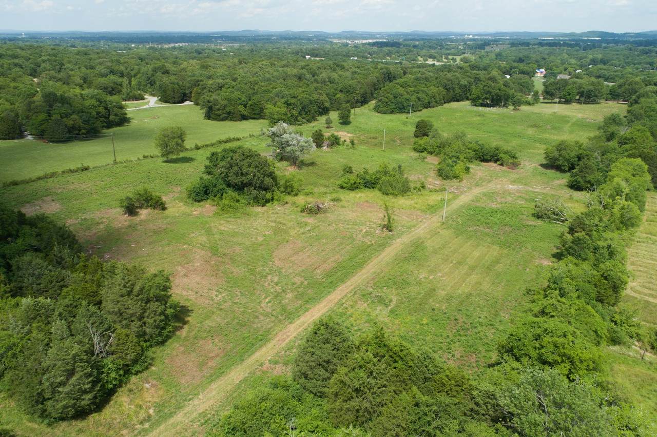 807 Nokes Rd - Photo 1