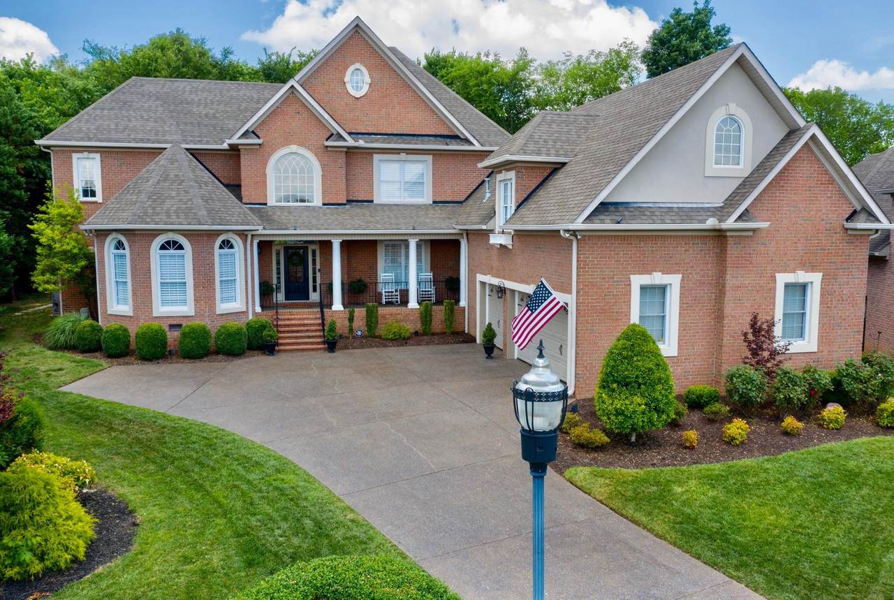 136 Stonebrook Ln - Photo 1