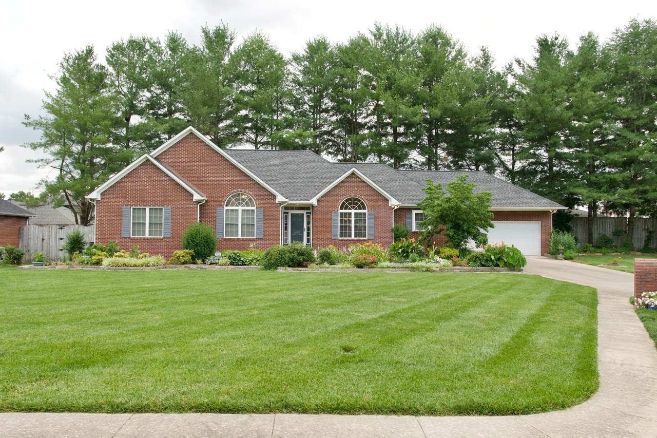 1105 Country Club Ct - Photo 1
