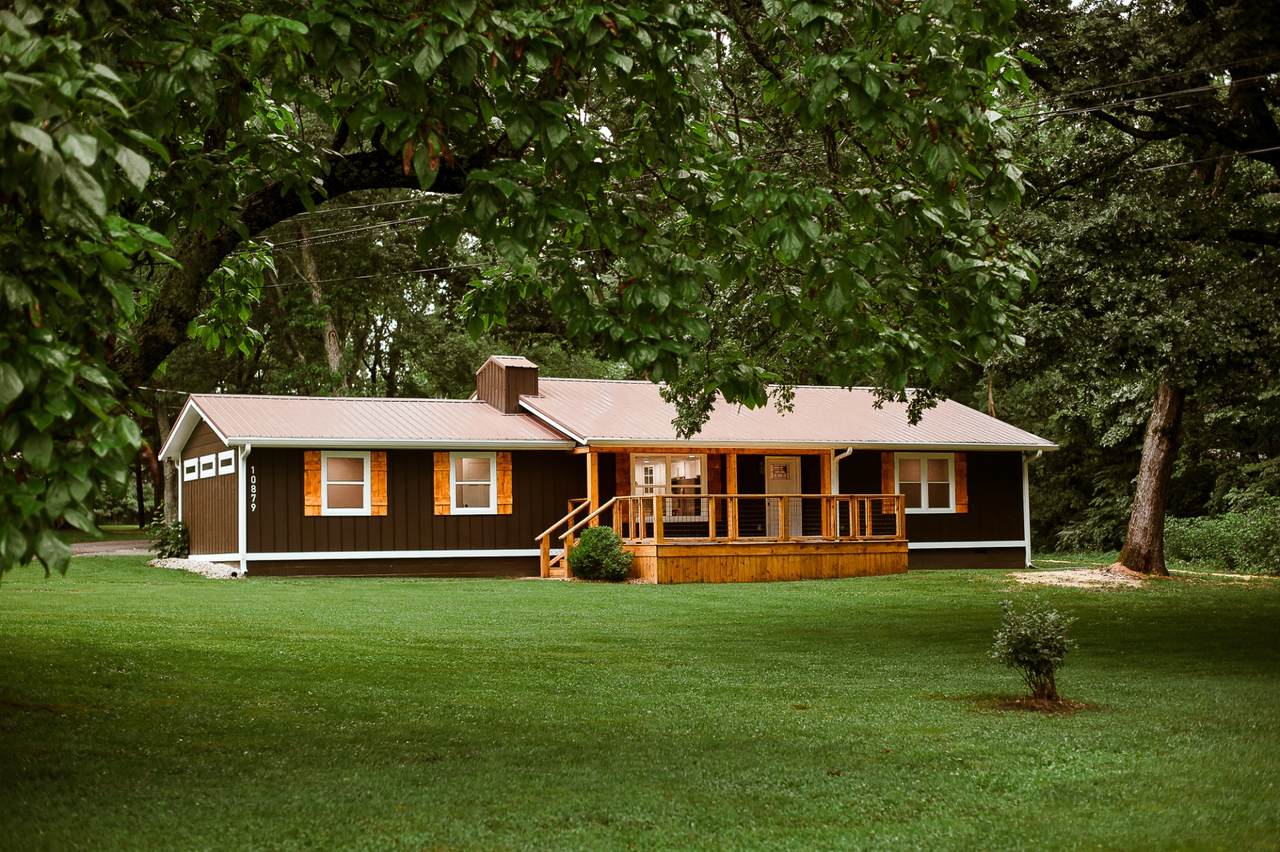 10879 Us 41 - Photo 1