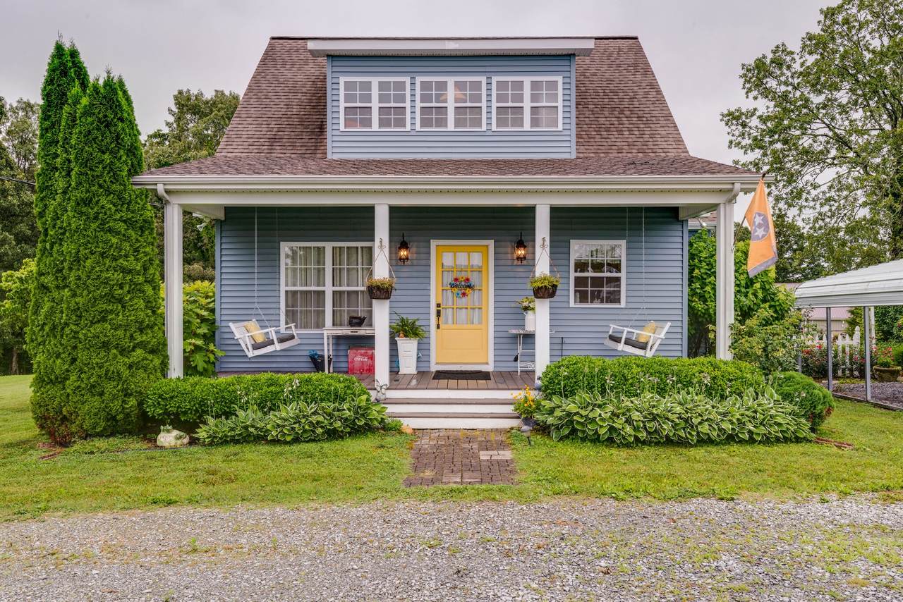 990 Hoover Rd - Photo 1