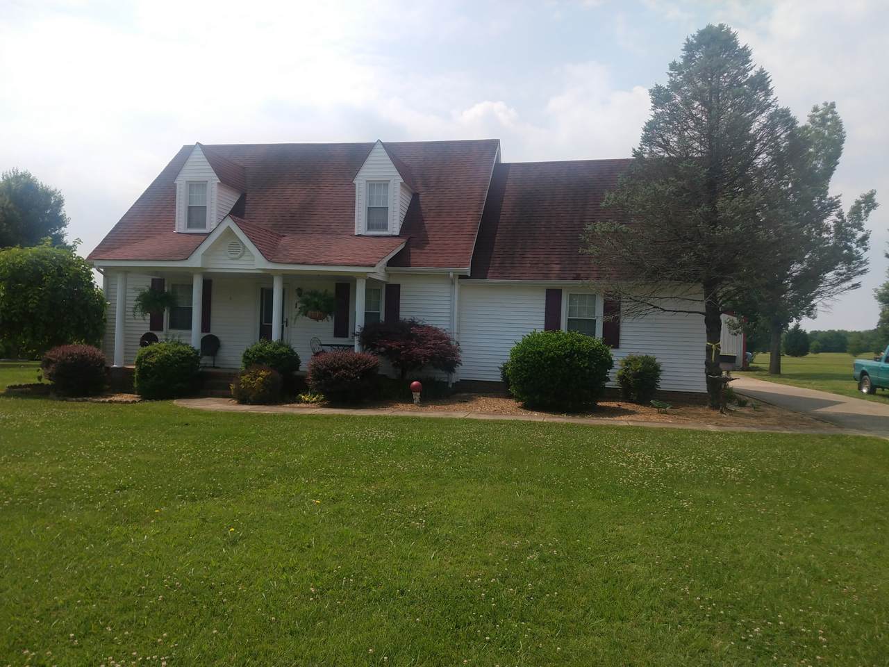 124 Sunrise Dr - Photo 1
