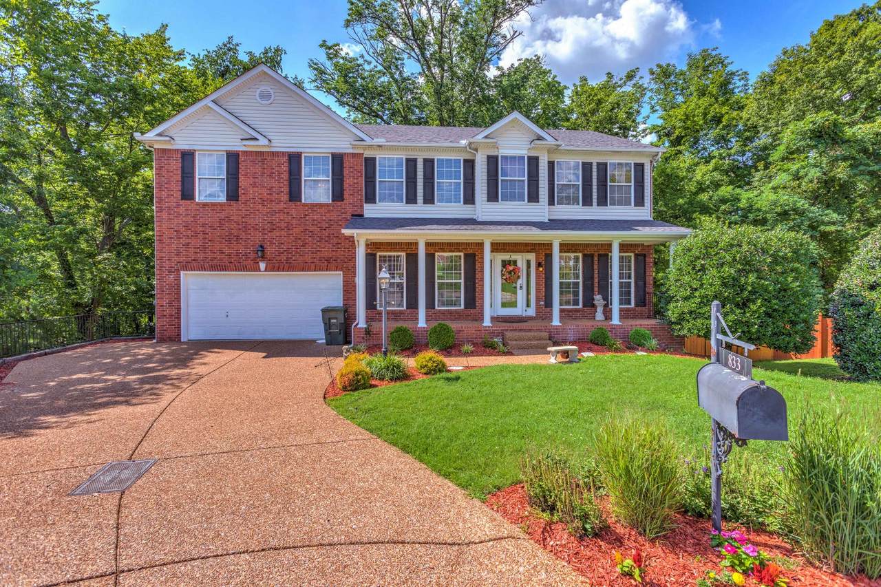 833 Banbury Way - Photo 1