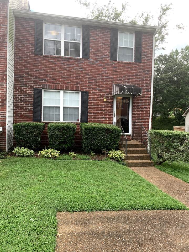 721 Lake Terrace Dr - Photo 1