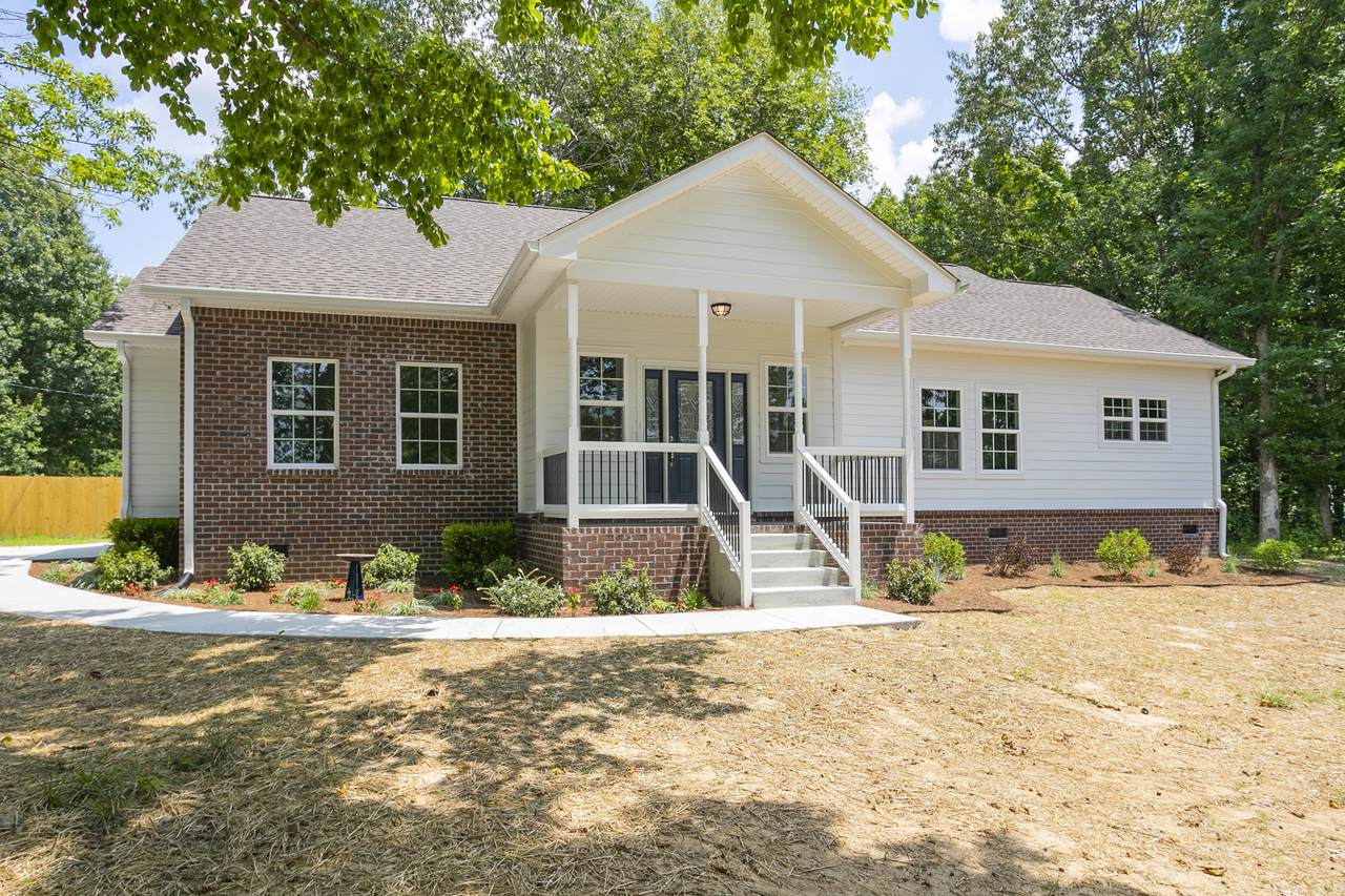 1000 Ann Dr - Photo 1
