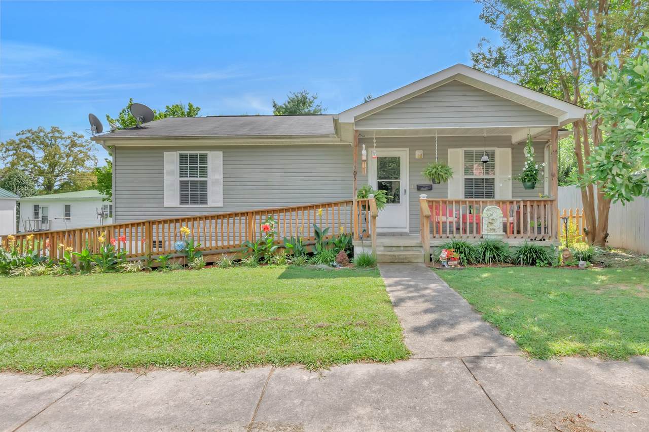 305 Jackson St - Photo 1