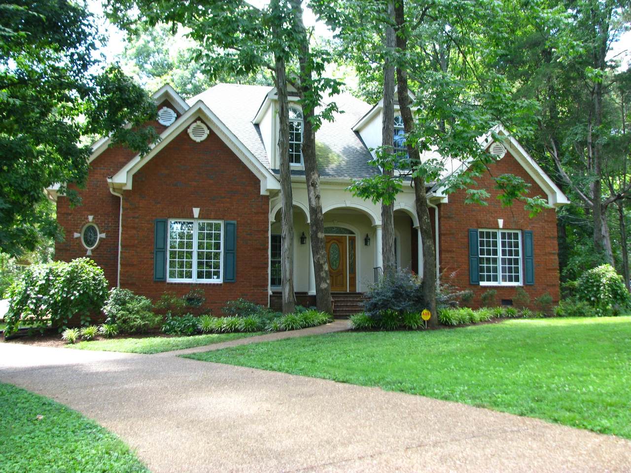 1430 Shagbark Trl - Photo 1