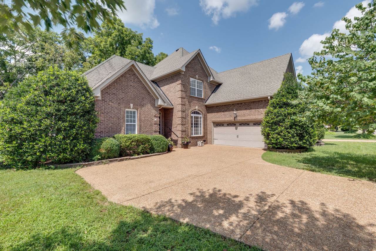 4033 Fremantle Cir - Photo 1