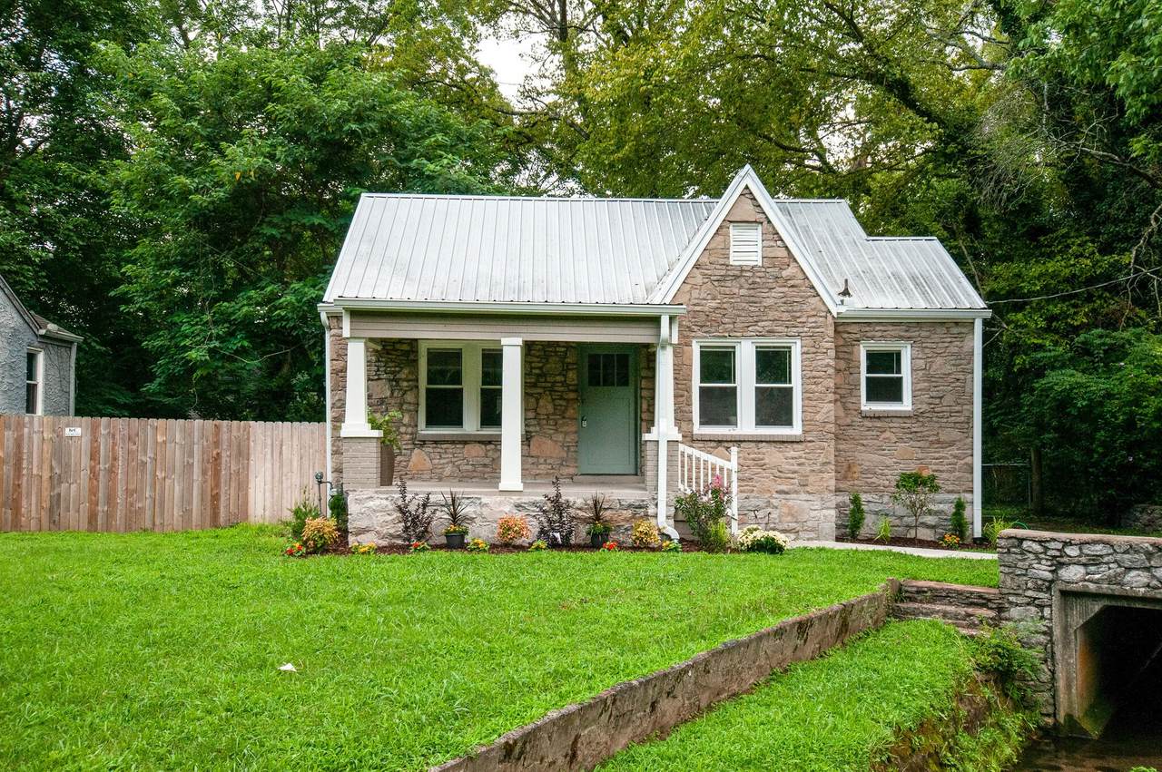 916 Carolyn Ave - Photo 1
