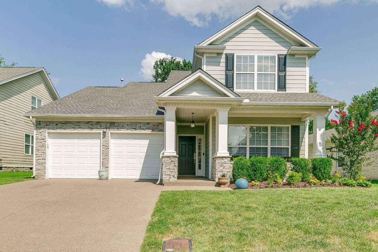 1028 Dunrobin Dr - Photo 1