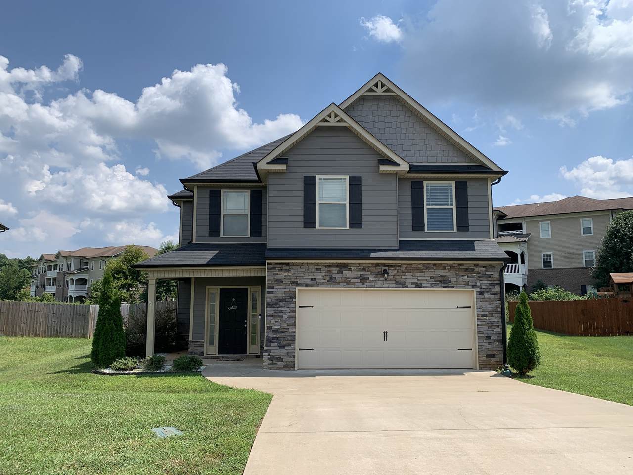 2139 Bandera Dr - Photo 1