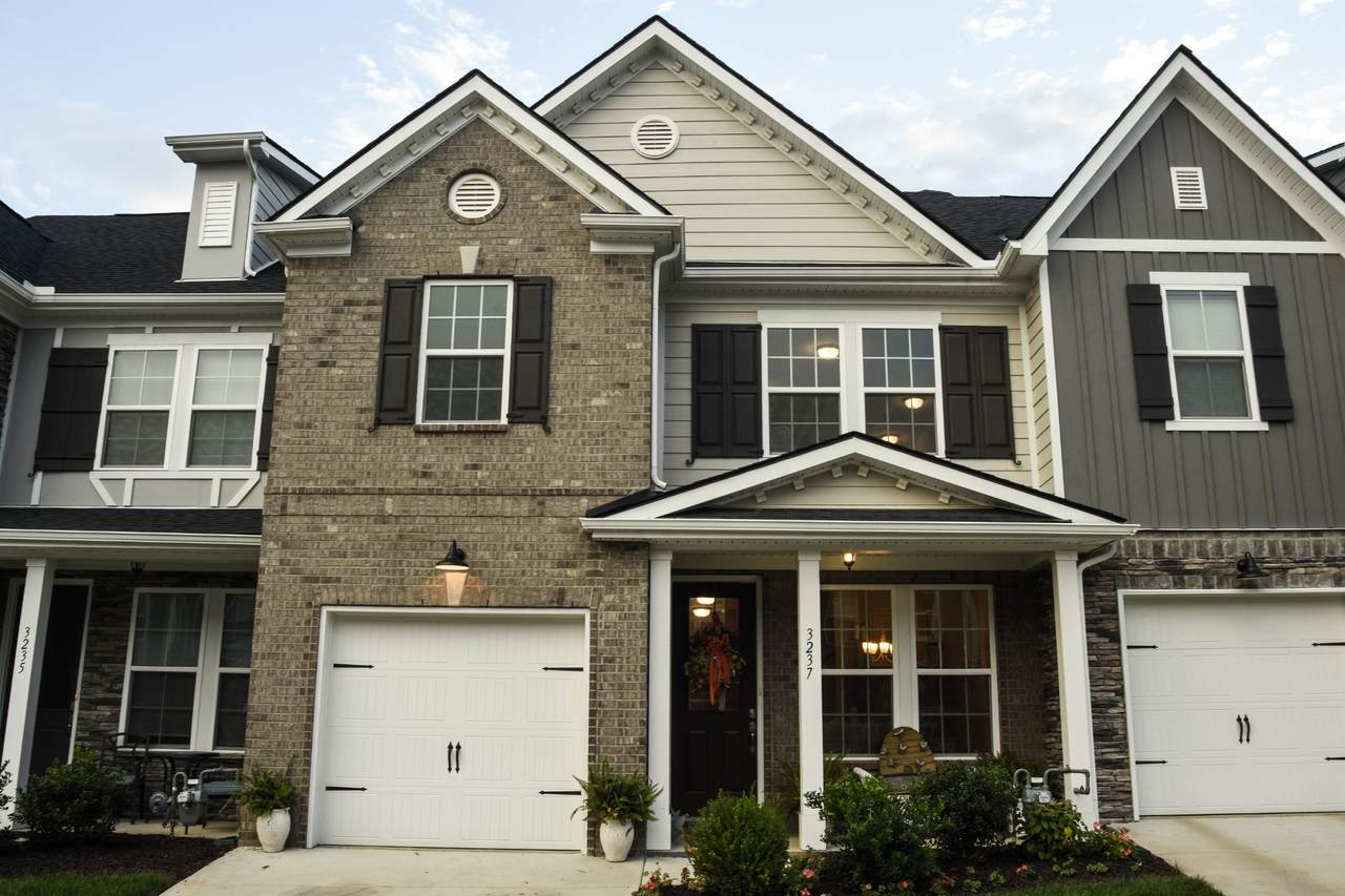 3237 Brookberry Ln - Photo 1