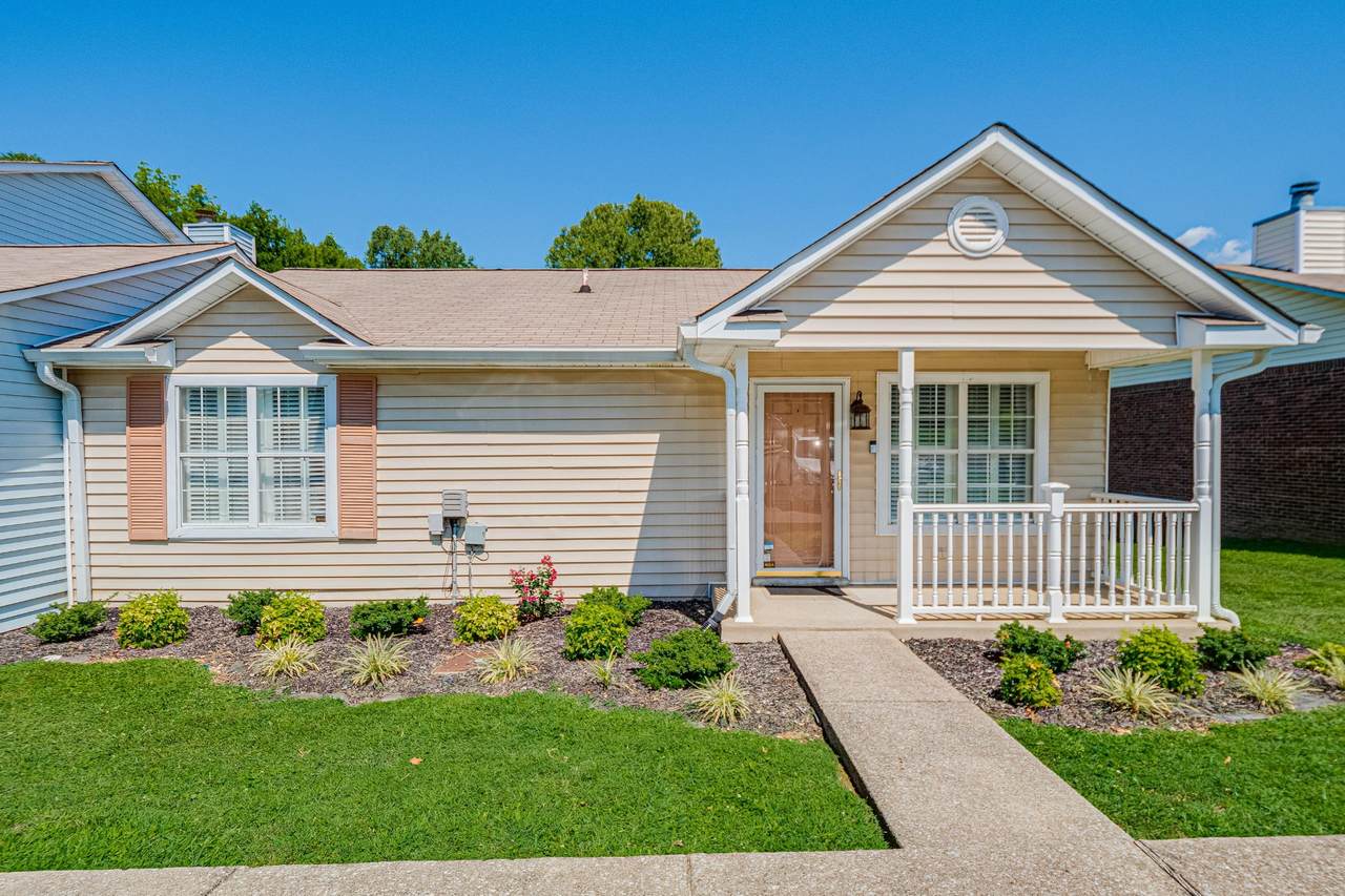 42 Rolling Meadows Dr - Photo 1