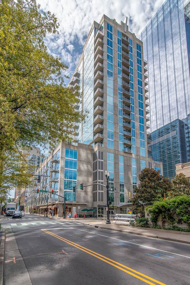 301 Demonbreun St - Photo 1