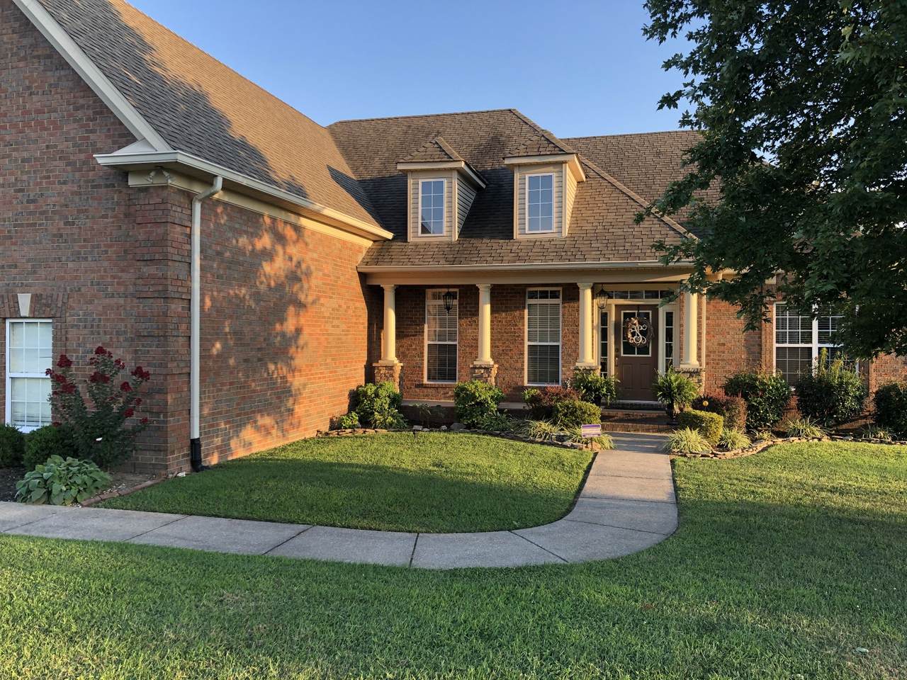 165 Grandview Cir - Photo 1