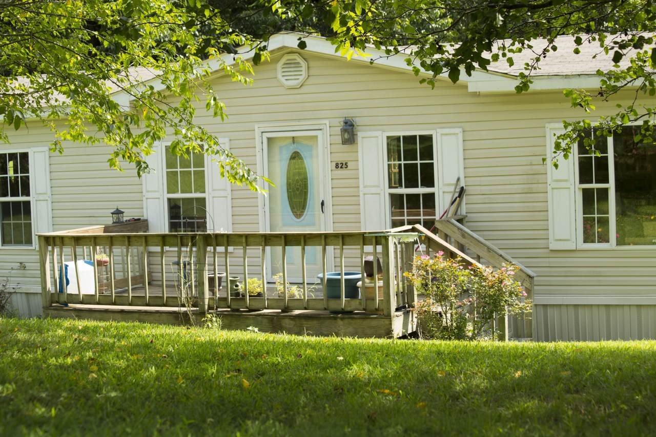 825 Shun Pike - Photo 1
