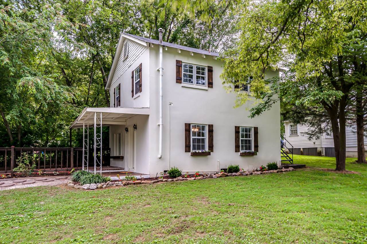 1801 Morningside Ave - Photo 1