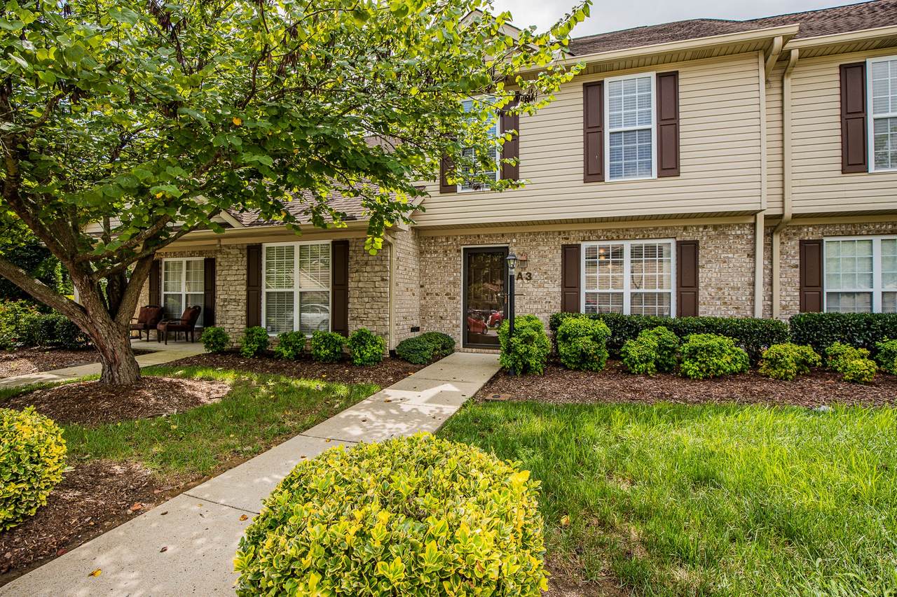 1182 Long Hollow Pike - Photo 1