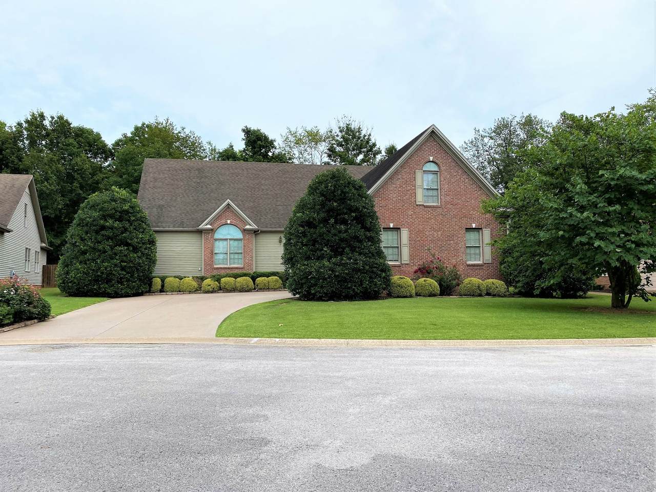 357 Irish Cir - Photo 1