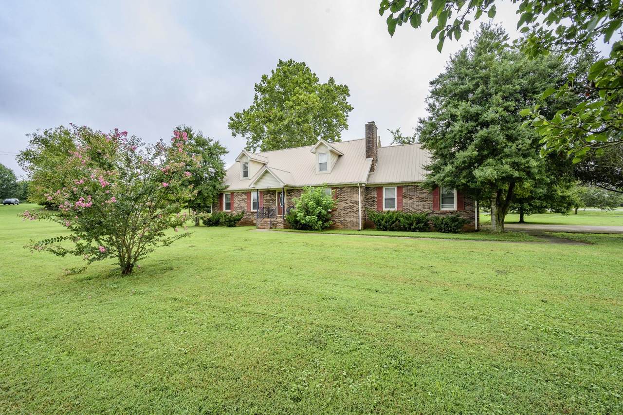 2712 Highland Park Dr - Photo 1