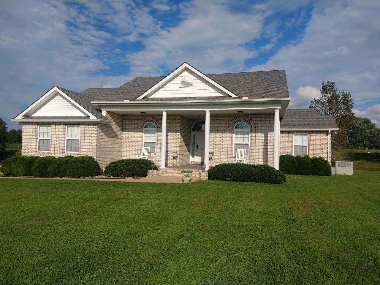 106 Mai Ridge Ln - Photo 1
