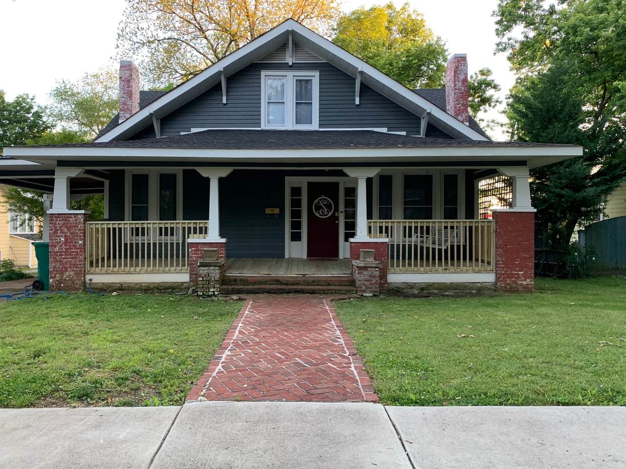 321 W Flower St - Photo 1
