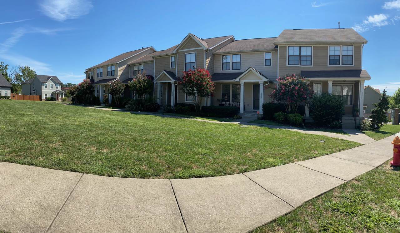 2303 Farrington Pl - Photo 1