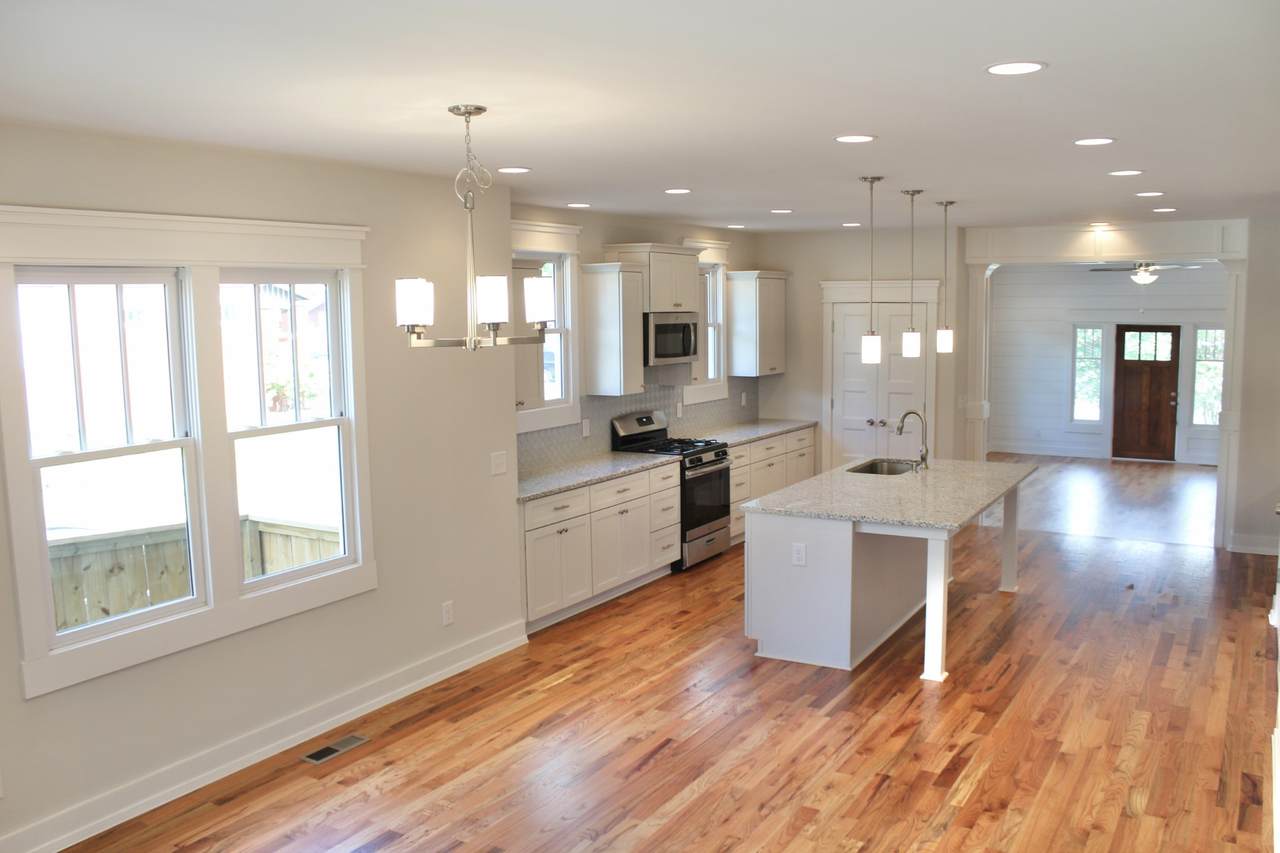 721 Shelby Ave - Photo 1