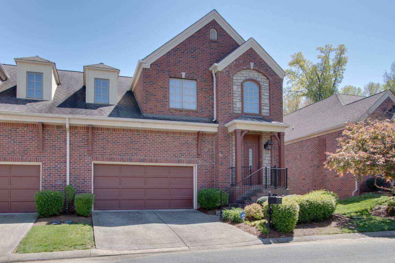 629 Nickolas Dr - Photo 1