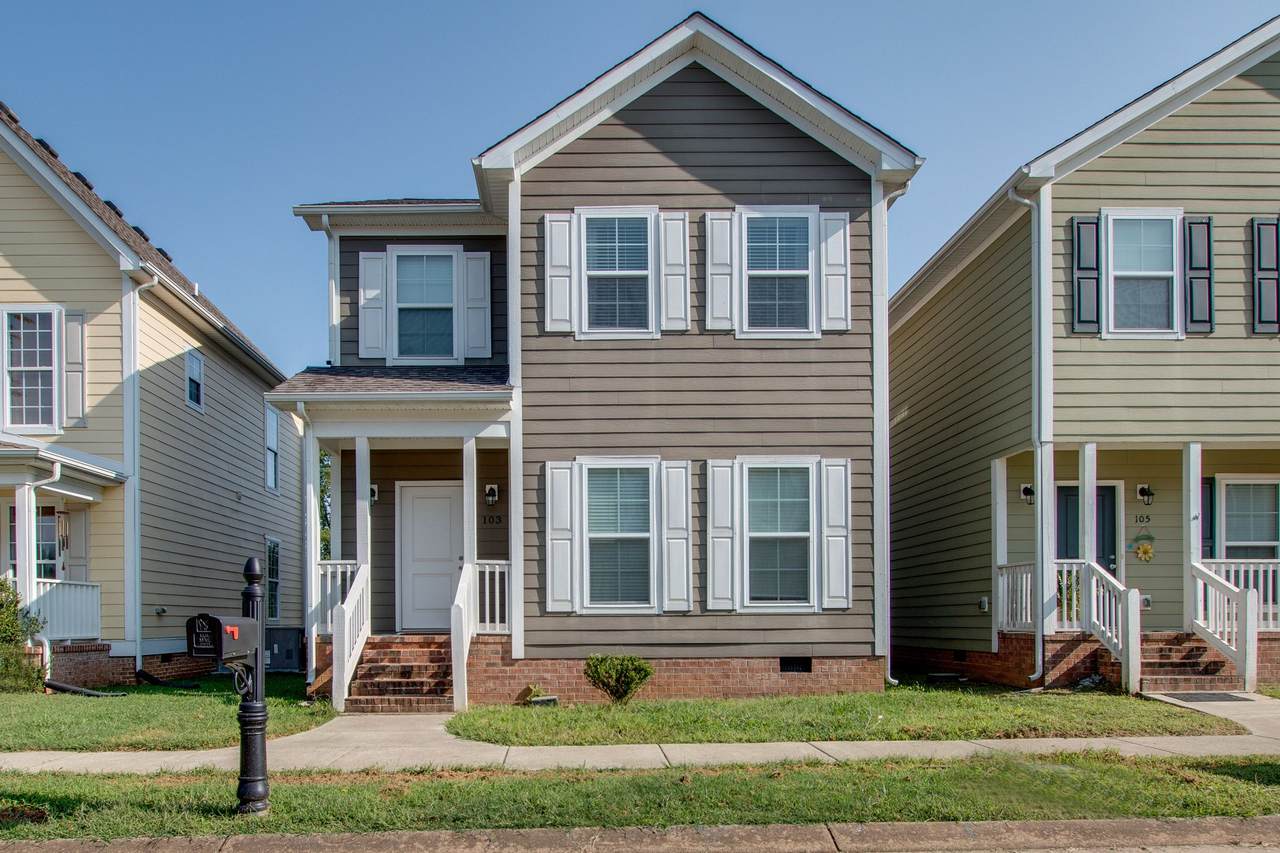 103 St Charles Pl - Photo 1