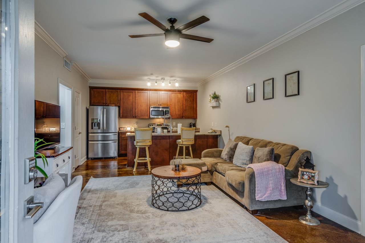 3139 Long Blvd - Photo 1