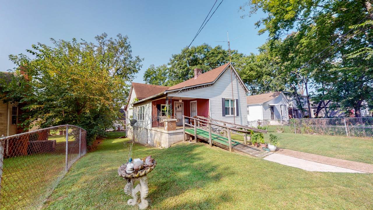 1507 10th Ave - Photo 1