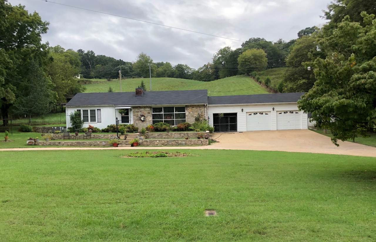 2839 Columbia Hwy - Photo 1