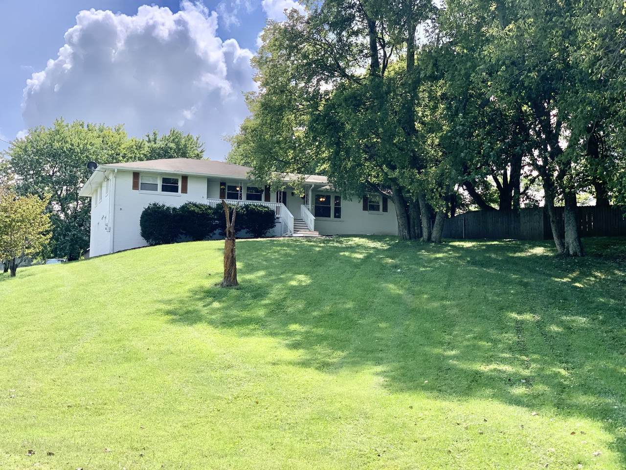 209 Rhine Dr - Photo 1