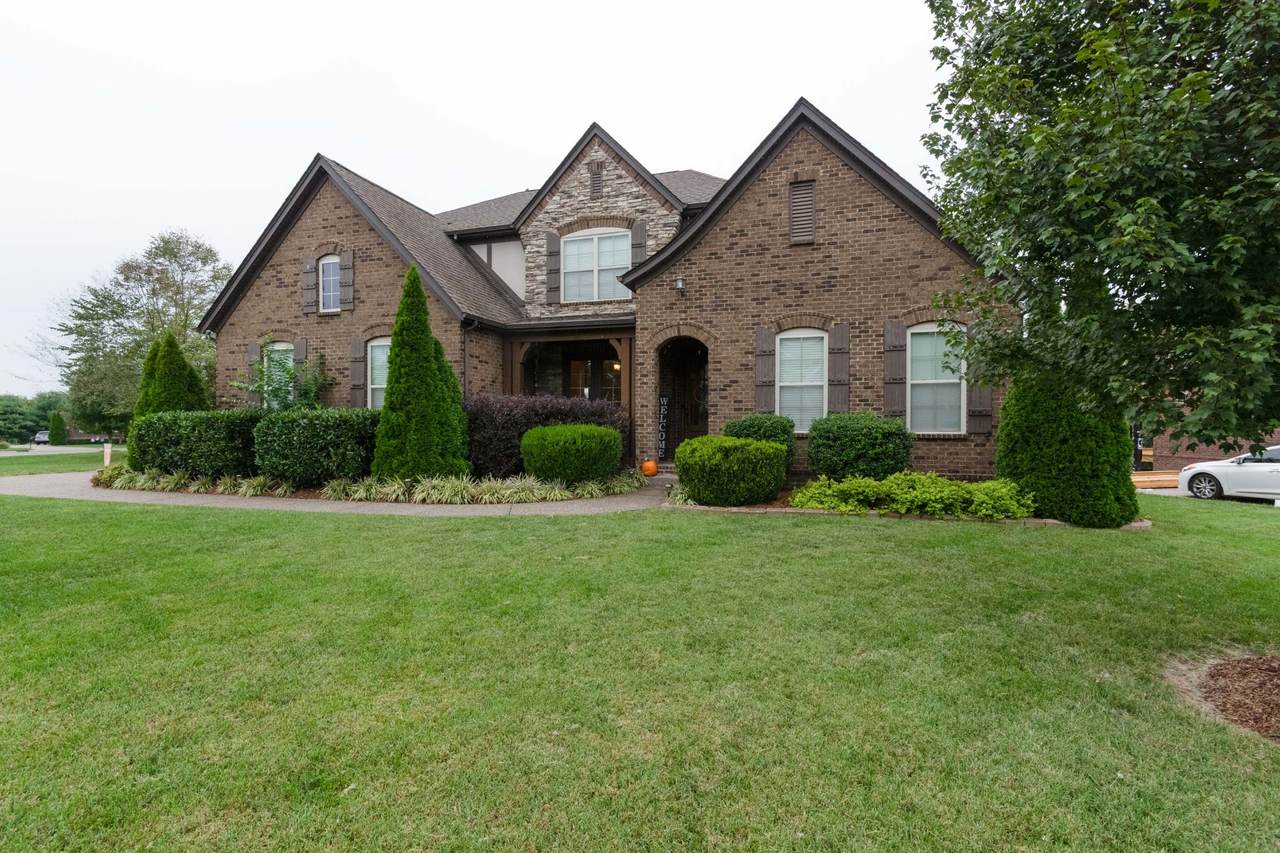 1014 Vista Ct - Photo 1