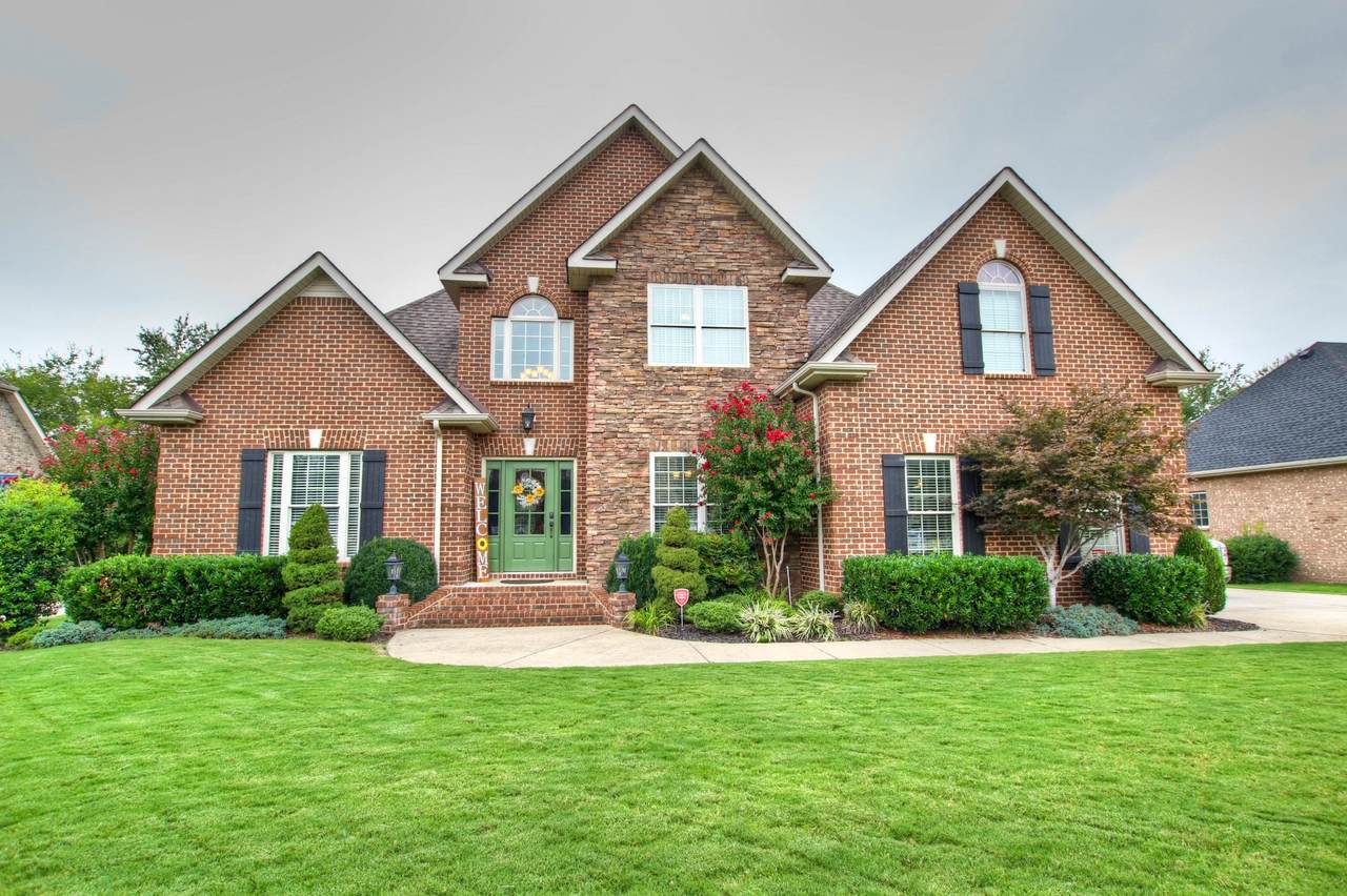 2935 Frank Robinson Dr - Photo 1