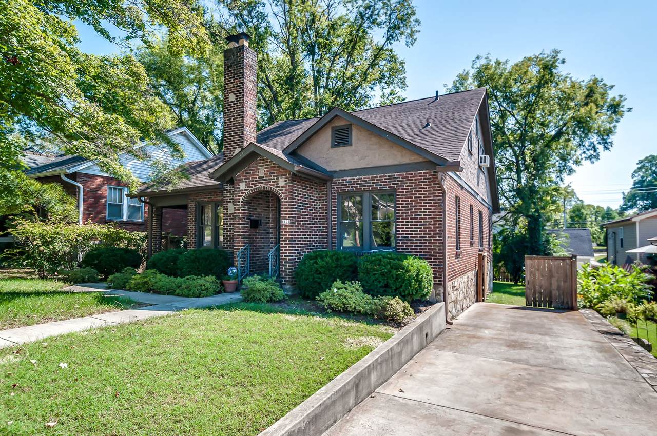 1105 Paris Ave - Photo 1